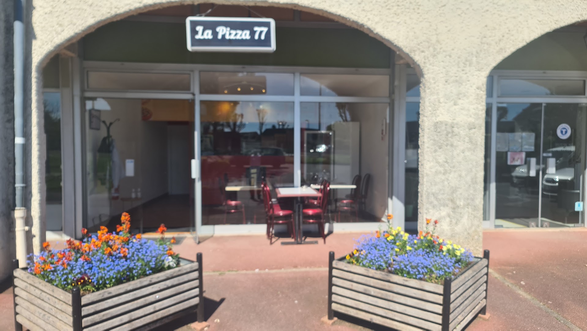LA PIZZA 77 · Photos 2